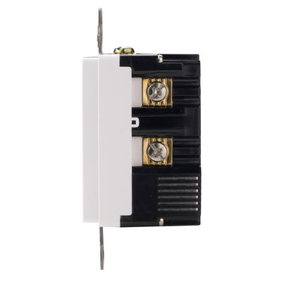 20A GFCI Receptacle Tamper Resistant With 5V 2.4A USB